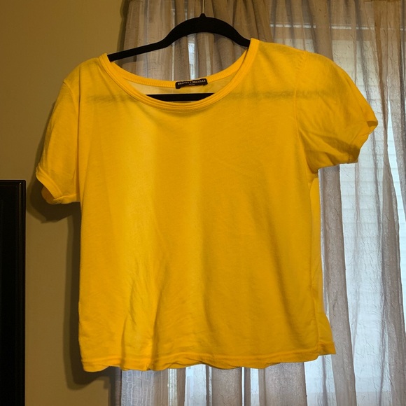 Brandy Melville yellow crop top - Picture 3 of 4